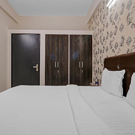 Collection O 84499 Hotel Nakshatra Inn Indore Bagian luar foto