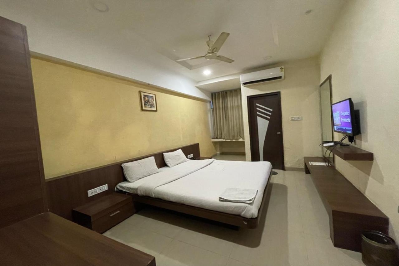 Collection O 84499 Hotel Nakshatra Inn Indore Bagian luar foto