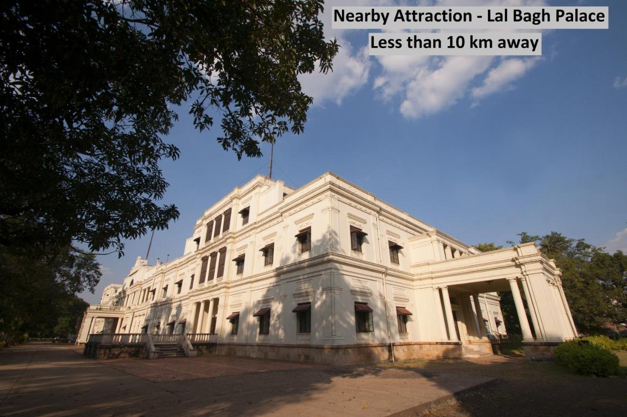 Collection O 84499 Hotel Nakshatra Inn Indore Bagian luar foto