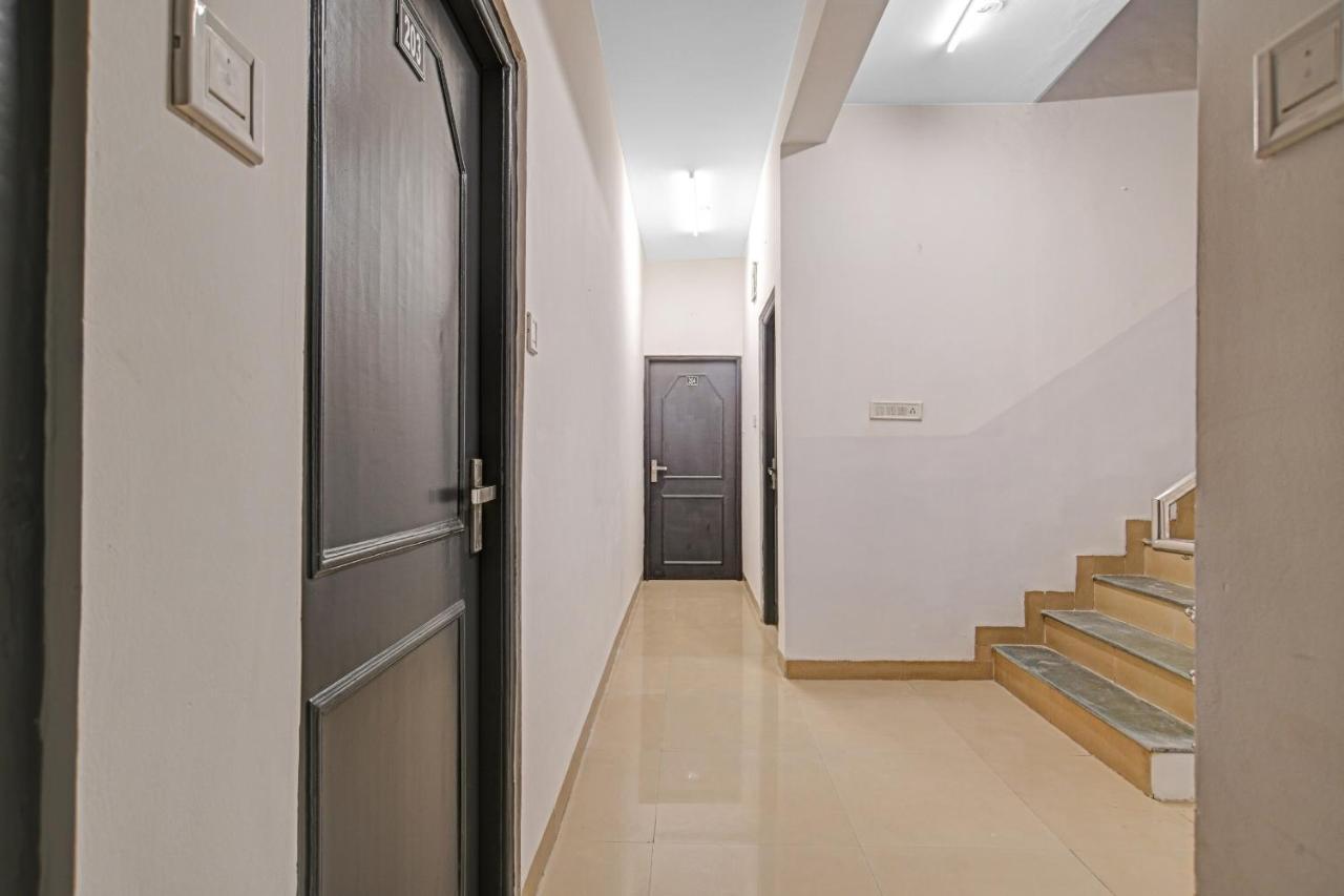 Collection O 84499 Hotel Nakshatra Inn Indore Bagian luar foto