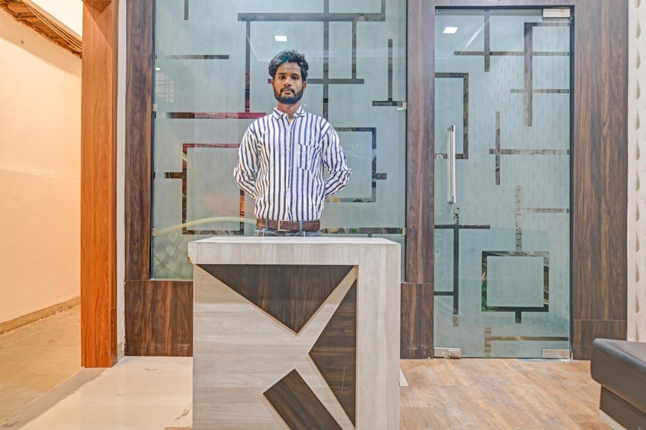 Collection O 84499 Hotel Nakshatra Inn Indore Bagian luar foto