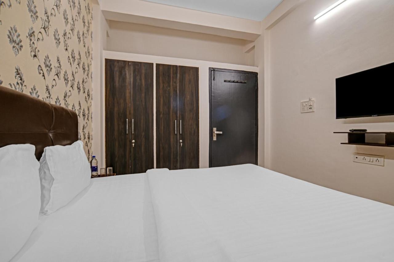 Collection O 84499 Hotel Nakshatra Inn Indore Bagian luar foto