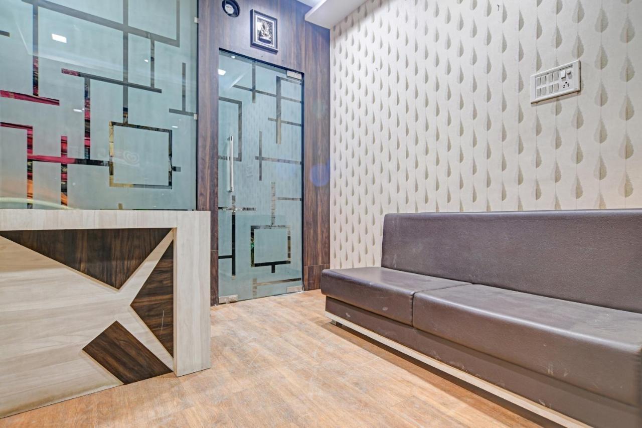 Collection O 84499 Hotel Nakshatra Inn Indore Bagian luar foto